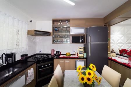 Casa à venda com 100m², 3 quartos e 1 vaga Casa à venda com 100m², 3 quartos e 1 vagaCozinha
