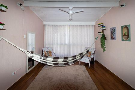 Casa à venda com 100m², 3 quartos e 1 vaga Casa à venda com 100m², 3 quartos e 1 vagaVaranda