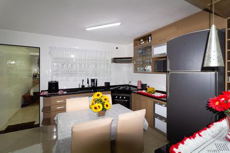 Casa à venda com 100m², 3 quartos e 1 vaga Casa à venda com 100m², 3 quartos e 1 vagaCozinha