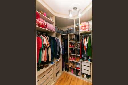 Apartamento à venda com 56m², 3 quartos e 1 vaga Apartamento à venda com 56m², 3 quartos e 1 vagaQuarto 2 - Closet