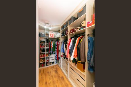 Apartamento à venda com 56m², 3 quartos e 1 vaga Apartamento à venda com 56m², 3 quartos e 1 vagaQuarto 2 - Closet