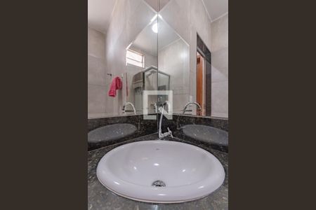 Casa à venda com 87m², 2 quartos e 1 vagaBanheiro