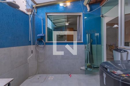 Casa à venda com 87m², 2 quartos e 1 vagaÁrea de serviço