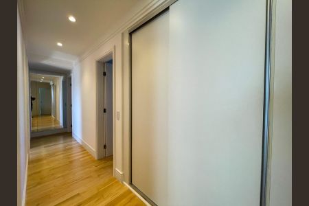 Apartamento à venda com 261m², 4 quartos e 4 vagas Apartamento à venda com 261m², 4 quartos e 4 vagasFoto 24