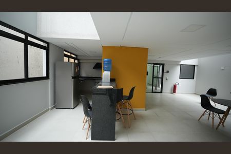 Apartamento para alugar com 46m², 2 quartos e 1 vagaÁrea comum - Salão de festas