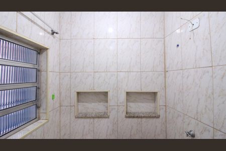 Casa para alugar com 60m², 1 quarto e sem vaga