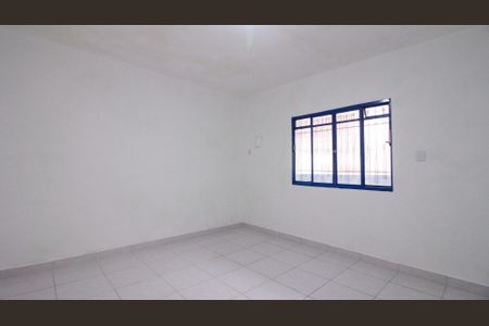 Casa para alugar com 60m², 1 quarto e sem vaga