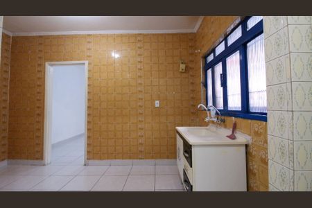 Casa para alugar com 60m², 1 quarto e sem vaga