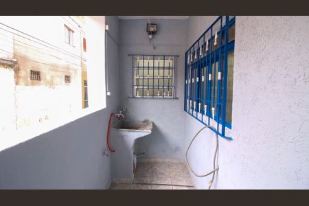Casa para alugar com 60m², 1 quarto e sem vaga