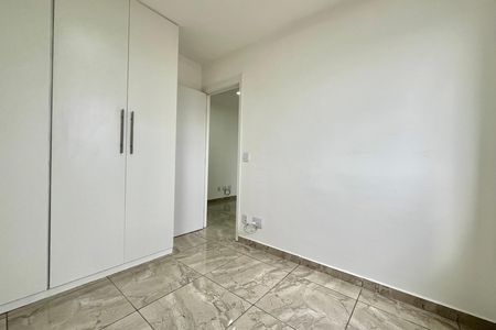 Quarto 1 de apartamento para alugar com 2 quartos, 34m² em Jardim Itacolomi, São Paulo