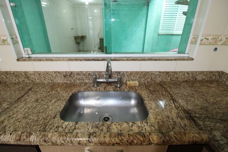 Casa para alugar com 250m², 4 quartos e 2 vagasCozinha
