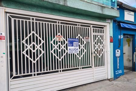Casa para alugar com 250m², 4 quartos e 2 vagas Casa para alugar com 250m², 4 quartos e 2 vagasFachada