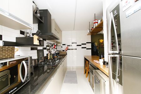 Apartamento para alugar com 110m², 2 quartos e 2 vagasCozinha