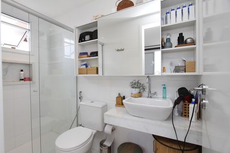 Apartamento para alugar com 110m², 2 quartos e 2 vagasBanheiro da Suíte