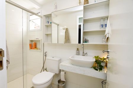 Apartamento para alugar com 110m², 2 quartos e 2 vagasBanheiro Social