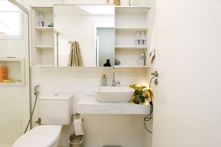 Apartamento para alugar com 110m², 2 quartos e 2 vagasBanheiro Social