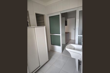 Apartamento à venda com 108m², 4 quartos e 2 vagas Apartamento à venda com 108m², 4 quartos e 2 vagasÁrea de Serviço