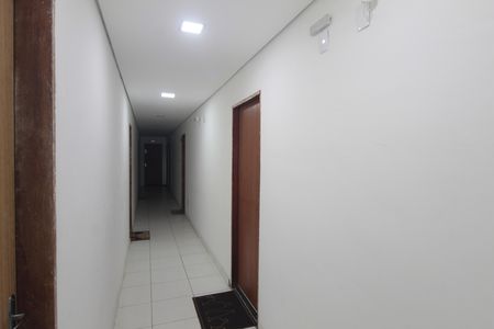 Apartamento à venda com 2500m², 20 quartos e 20 vagasCorredores Externos