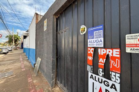 Apartamento à venda com 2500m², 20 quartos e 20 vagas Apartamento à venda com 2500m², 20 quartos e 20 vagasPlaquinha Instalada