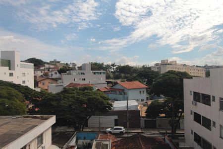 Apartamento à venda com 2500m², 20 quartos e 20 vagasCobertura