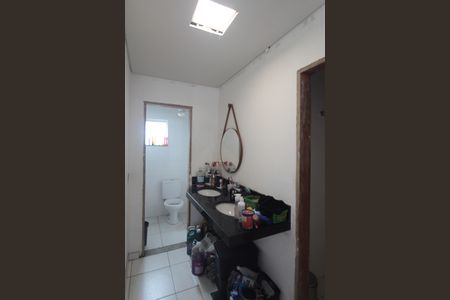 Apartamento à venda com 2500m², 20 quartos e 20 vagasBanheiro Social