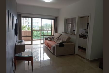 Sala de apartamento para alugar com 1 quarto, 71m² em Barra da Tijuca, Rio de Janeiro
