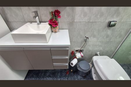 Casa à venda com 160m², 3 quartos e 2 vagasBanheiro Social 
