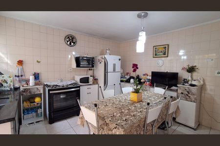 Casa à venda com 160m², 3 quartos e 2 vagasCozinha 