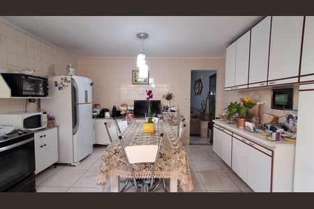 Casa à venda com 160m², 3 quartos e 2 vagasCozinha 