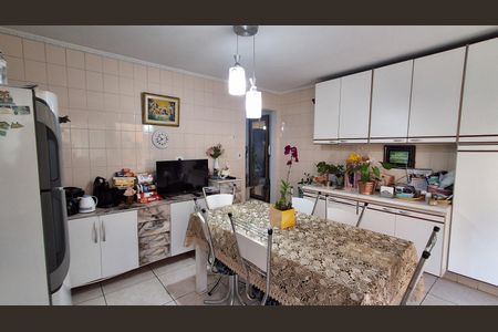 Casa à venda com 160m², 3 quartos e 2 vagasCozinha 