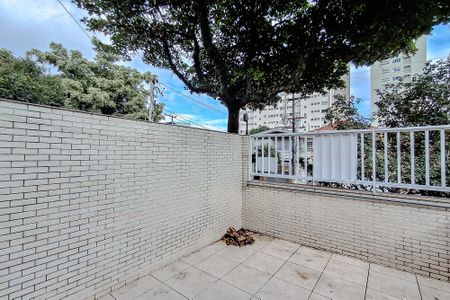 Varanda de casa à venda com 3 quartos, 150m² em Cambuci, São Paulo