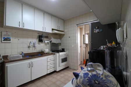 Apartamento para alugar com 130m², 3 quartos e 2 vagasCozinha