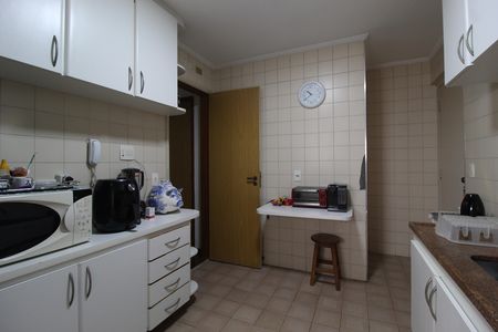 Apartamento para alugar com 130m², 3 quartos e 2 vagasCozinha