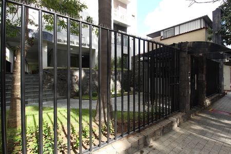 Apartamento para alugar com 130m², 3 quartos e 2 vagasFachada
