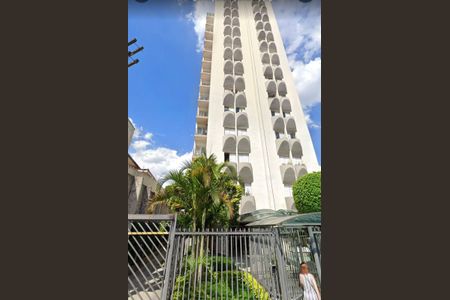 Apartamento à venda com 69m², 2 quartos e 1 vaga Apartamento à venda com 69m², 2 quartos e 1 vagaVaranda