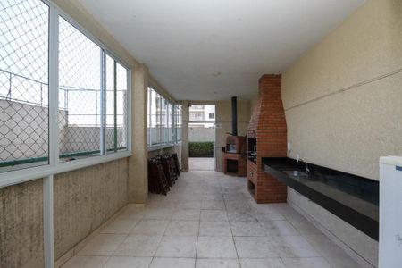 Apartamento à venda com 45m², 2 quartos e 1 vaga Apartamento à venda com 45m², 2 quartos e 1 vagaÁrea comum - Churrasqueira