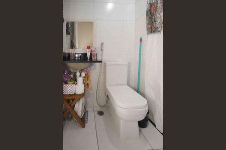 Apartamento à venda com 45m², 2 quartos e 1 vaga Apartamento à venda com 45m², 2 quartos e 1 vagaBanheiro