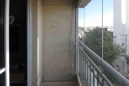 Apartamento à venda com 45m², 2 quartos e 1 vaga Apartamento à venda com 45m², 2 quartos e 1 vagaVaranda