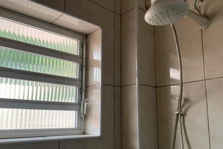 Casa para alugar com 153m², 2 quartos e 2 vagas Casa para alugar com 153m², 2 quartos e 2 vagasBanheiro da Suite