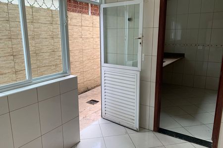 Casa para alugar com 153m², 2 quartos e 2 vagas Casa para alugar com 153m², 2 quartos e 2 vagasÁrea de Serviço