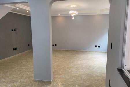 Casa para alugar com 153m², 2 quartos e 2 vagas Casa para alugar com 153m², 2 quartos e 2 vagasSala