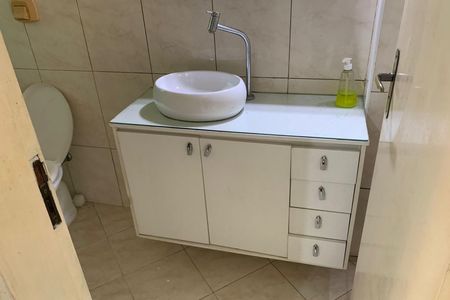 Casa para alugar com 153m², 2 quartos e 2 vagas Casa para alugar com 153m², 2 quartos e 2 vagasBanheiro da Suite