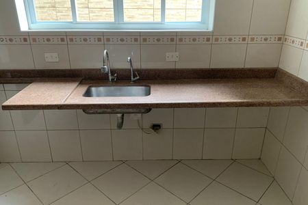 Casa para alugar com 153m², 2 quartos e 2 vagas Casa para alugar com 153m², 2 quartos e 2 vagasCozinha