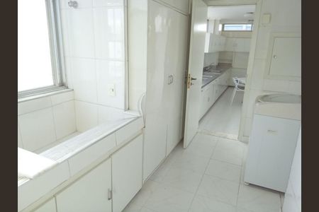 Apartamento para alugar com 273m², 3 quartos e 2 vagas