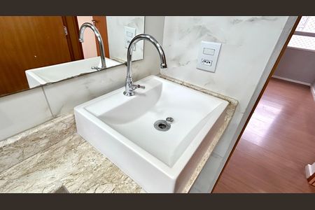 Apartamento para alugar com 42m², 2 quartos e 2 vagas Apartamento para alugar com 42m², 2 quartos e 2 vagasBanheiro