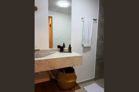 Apartamento à venda com 65m², 2 quartos e 1 vaga Apartamento à venda com 65m², 2 quartos e 1 vagaBanheiro