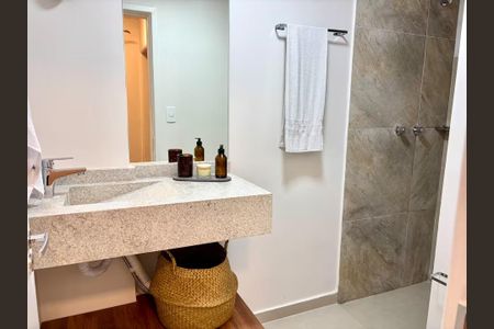 Apartamento à venda com 65m², 2 quartos e 1 vaga Apartamento à venda com 65m², 2 quartos e 1 vagaBanheiro