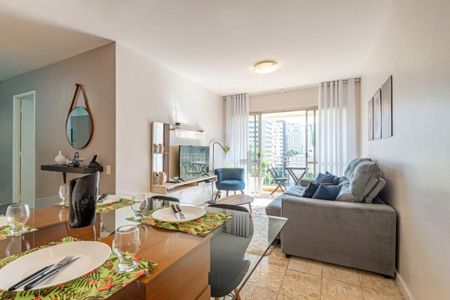 Apartamento para alugar com 65m², 2 quartos e 1 vaga