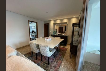 Apartamento para alugar com 132m², 4 quartos e 2 vagas