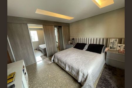 Apartamento para alugar com 132m², 4 quartos e 2 vagas